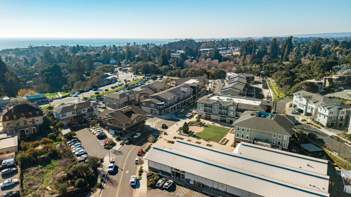 Detail Gallery Image 42 of 42 For 131 Aptos Village Way #2,  Aptos,  CA 95003 - 3 Beds | 3 Baths