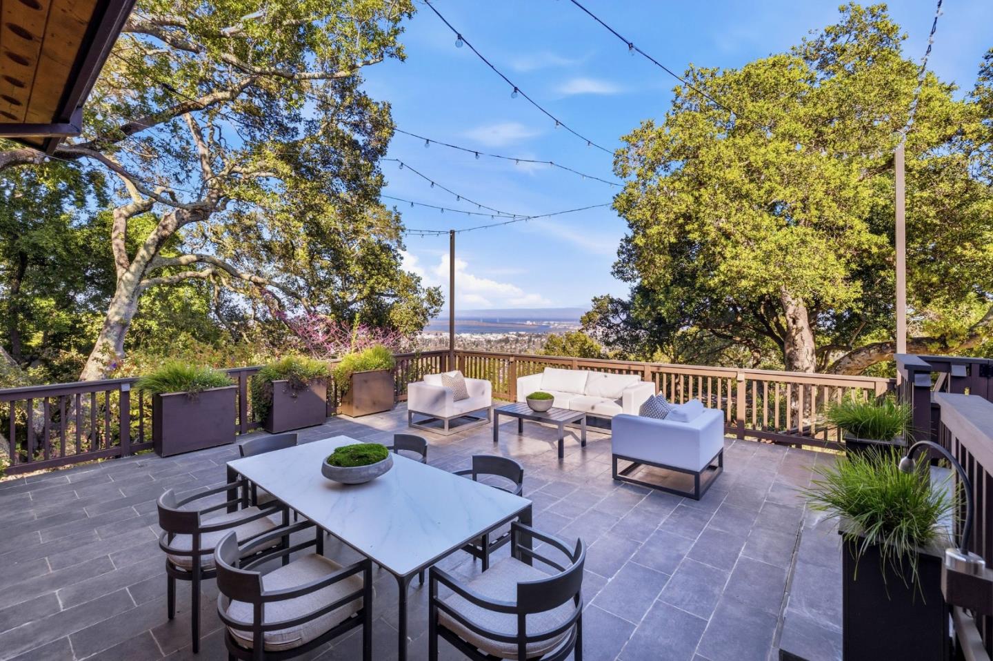 Detail Gallery Image 16 of 22 For 36 Loma Rd, Redwood City,  CA 94062 - 5 Beds | 4/3 Baths