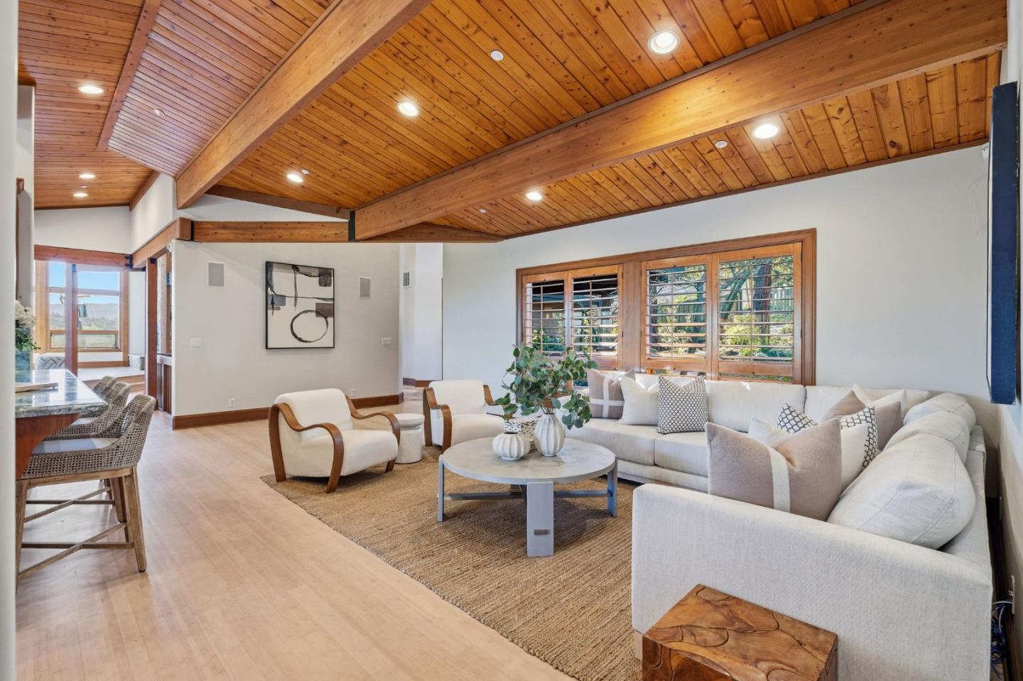 Detail Gallery Image 9 of 22 For 36 Loma Rd, Redwood City,  CA 94062 - 5 Beds | 4/3 Baths