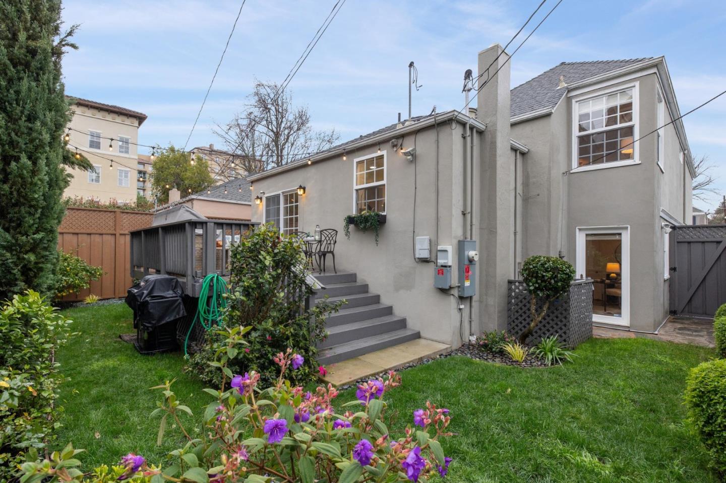 Detail Gallery Image 3 of 46 For 56 Tilton Ter, San Mateo,  CA 94401 - 2 Beds | 2 Baths