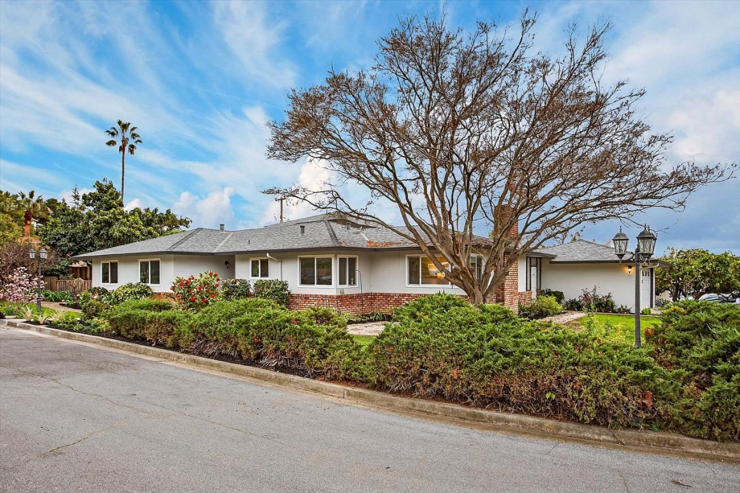 Detail Gallery Image 11 of 49 For 14920 E Hills Dr, San Jose,  CA 95127 - 5 Beds | 3/1 Baths