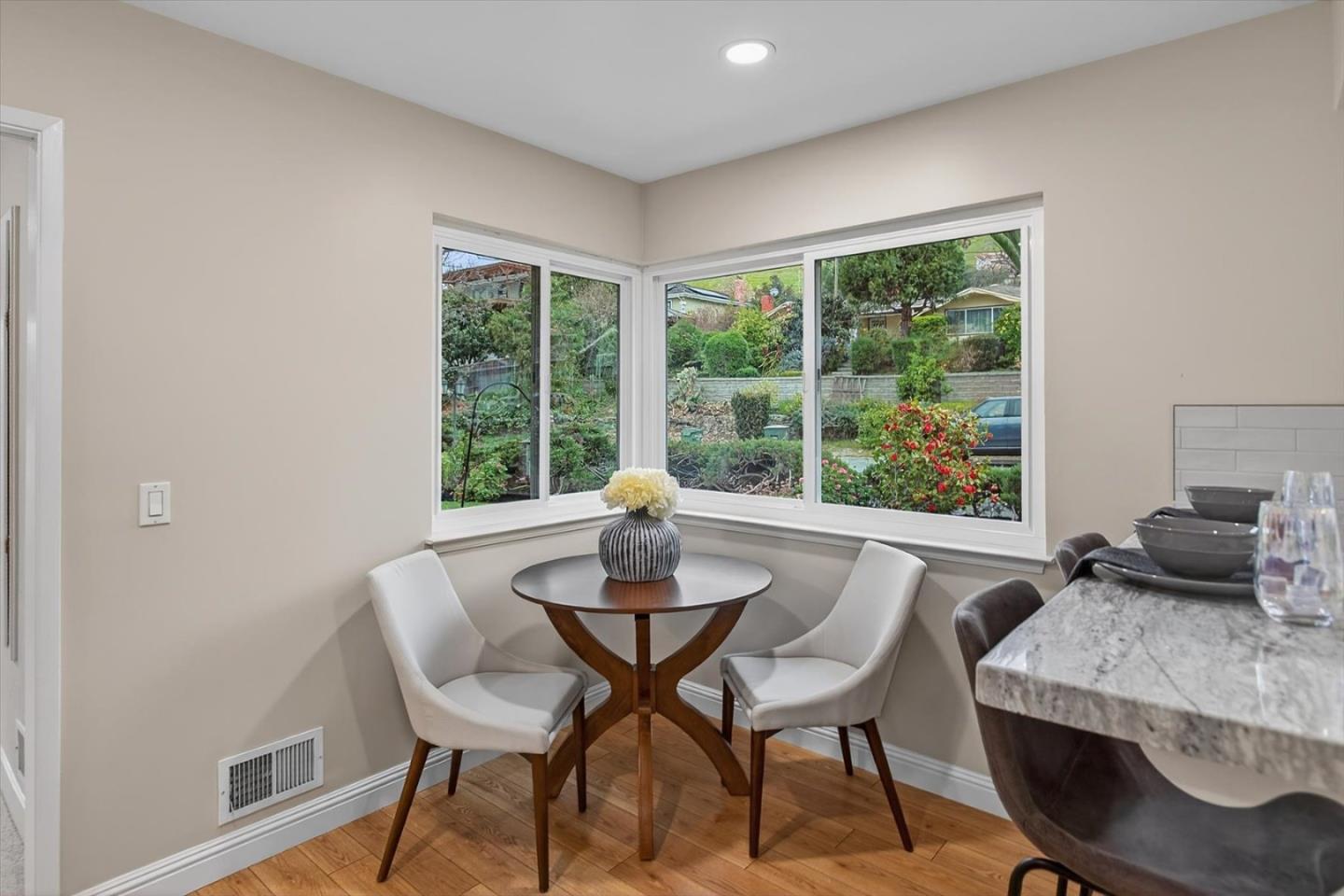 Detail Gallery Image 21 of 49 For 14920 E Hills Dr, San Jose,  CA 95127 - 5 Beds | 3/1 Baths