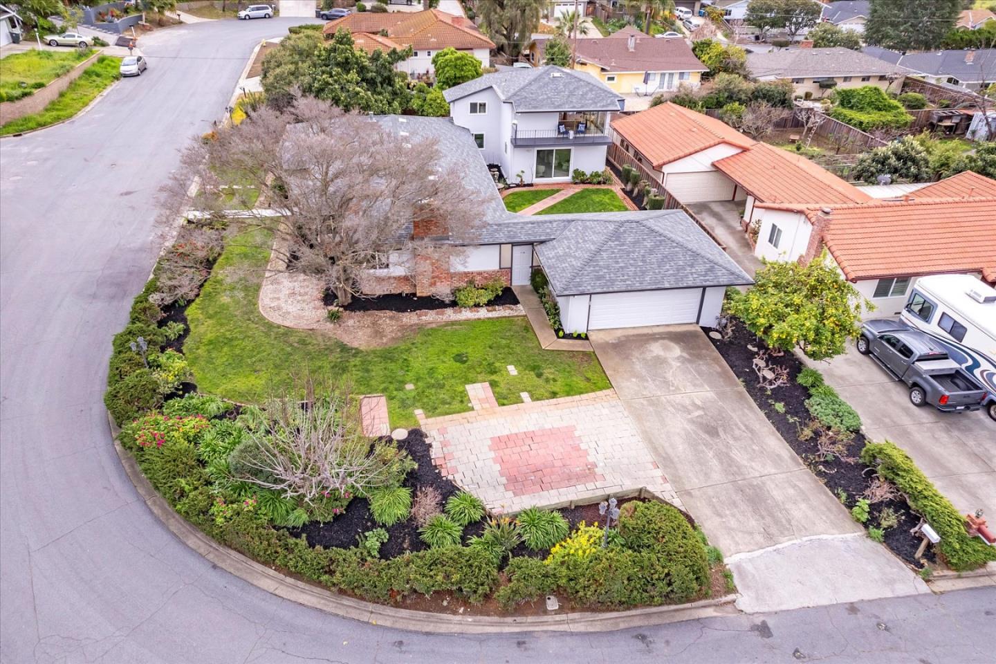 Detail Gallery Image 7 of 49 For 14920 E Hills Dr, San Jose,  CA 95127 - 5 Beds | 3/1 Baths