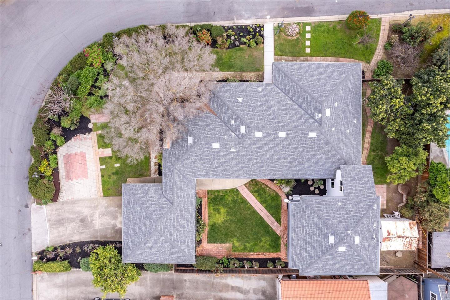 Detail Gallery Image 9 of 49 For 14920 E Hills Dr, San Jose,  CA 95127 - 5 Beds | 3/1 Baths