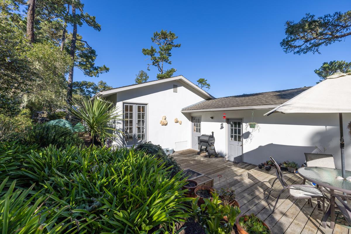 Detail Gallery Image 13 of 13 For 691 Fernwood Ave, Monterey,  CA 93940 - 2 Beds | 2 Baths