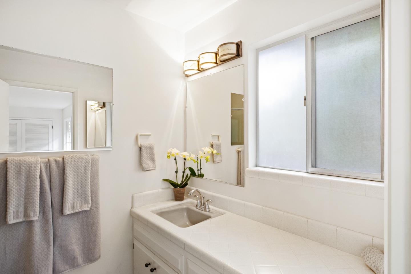 Detail Gallery Image 22 of 29 For 691 Fernwood Ave, Monterey,  CA 93940 - 2 Beds | 2 Baths