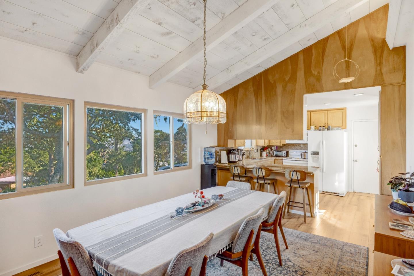 Detail Gallery Image 4 of 13 For 691 Fernwood Ave, Monterey,  CA 93940 - 2 Beds | 2 Baths