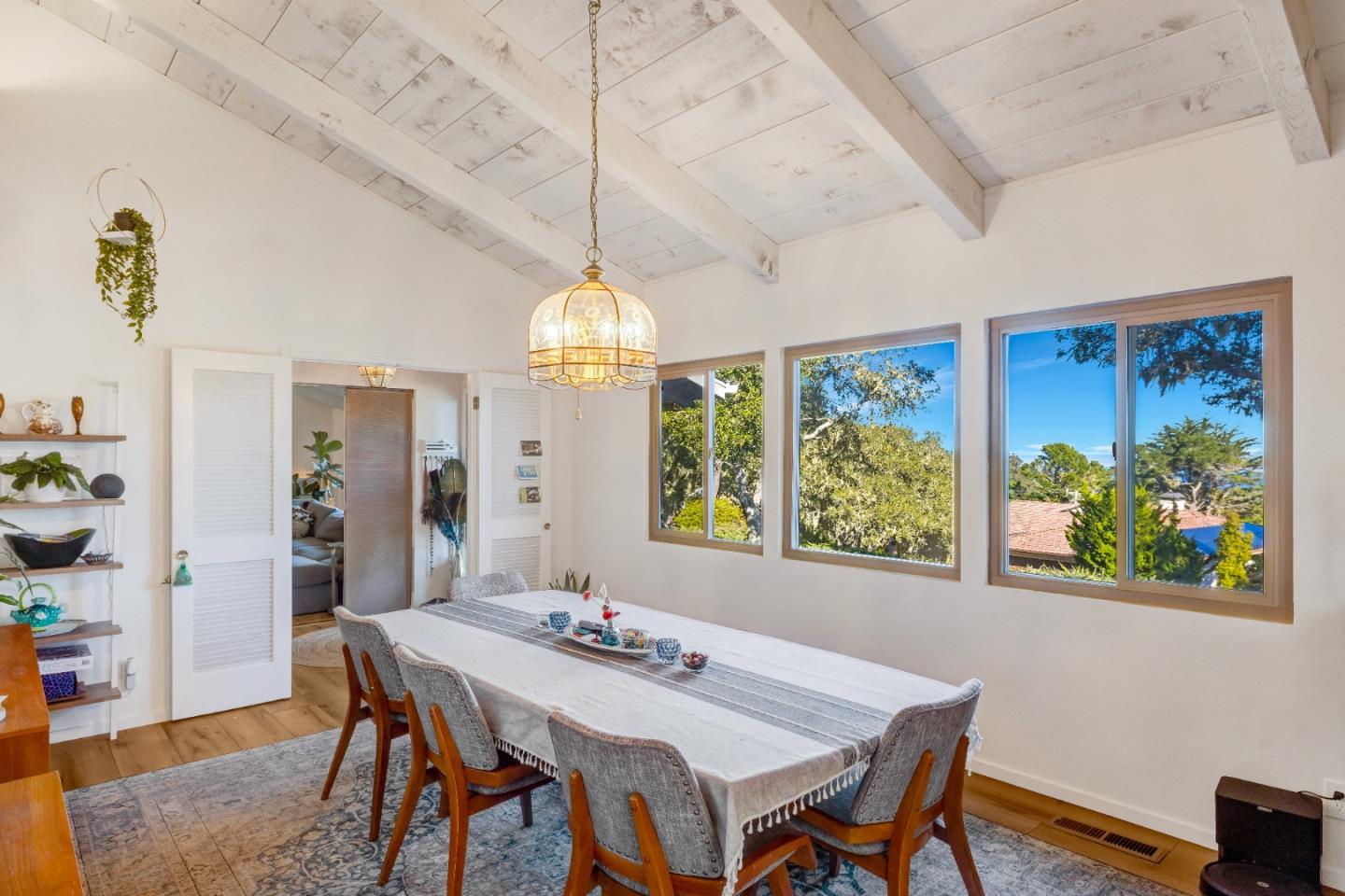 Detail Gallery Image 5 of 13 For 691 Fernwood Ave, Monterey,  CA 93940 - 2 Beds | 2 Baths