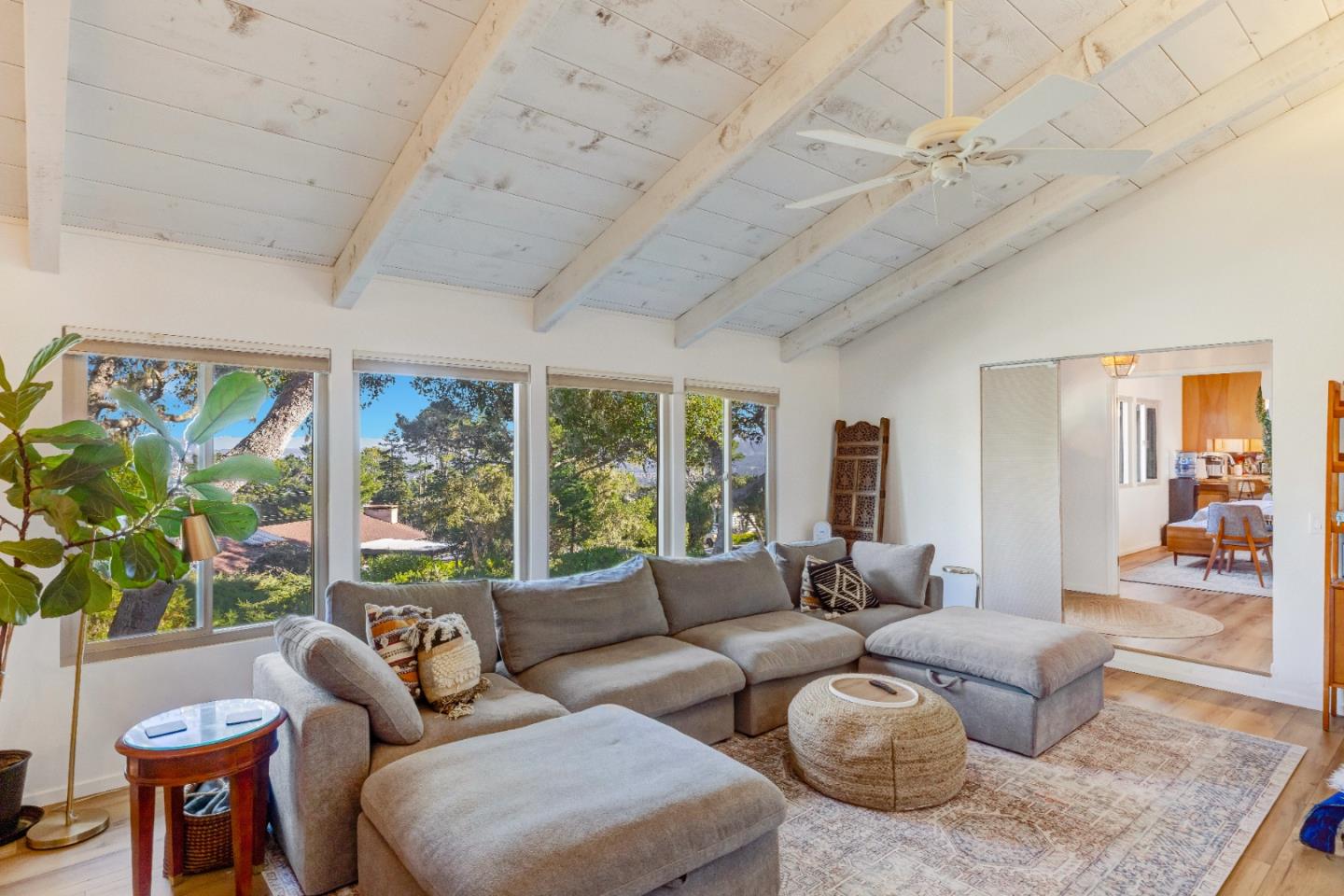 Detail Gallery Image 8 of 13 For 691 Fernwood Ave, Monterey,  CA 93940 - 2 Beds | 2 Baths