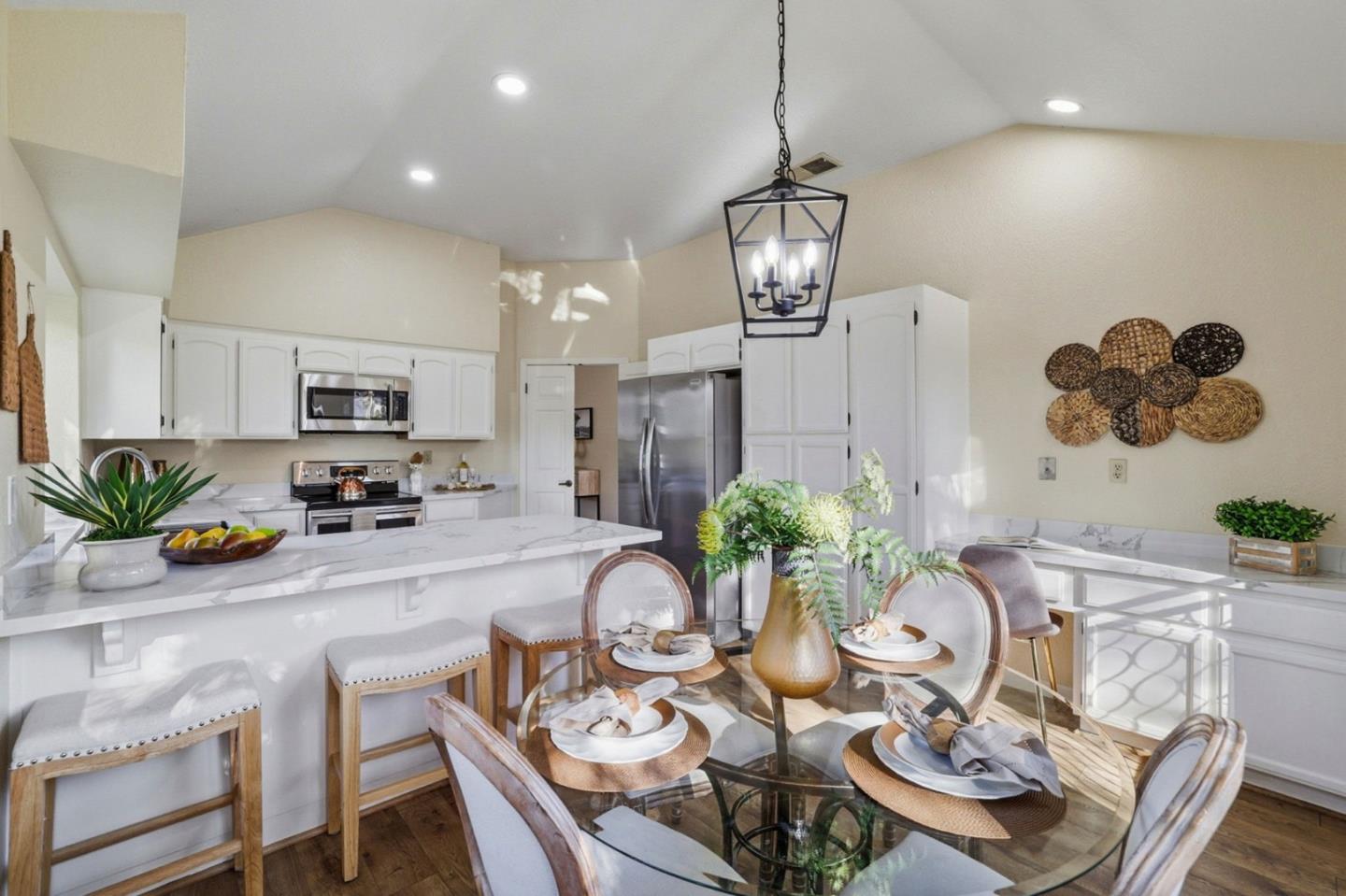 Detail Gallery Image 11 of 50 For 7527 Morevern Cir, San Jose,  CA 95135 - 2 Beds | 2/1 Baths