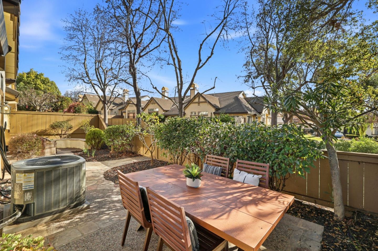 Detail Gallery Image 29 of 50 For 7527 Morevern Cir, San Jose,  CA 95135 - 2 Beds | 2/1 Baths