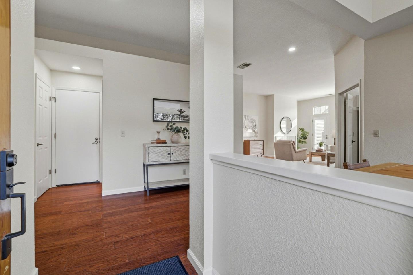Detail Gallery Image 3 of 50 For 7527 Morevern Cir, San Jose,  CA 95135 - 2 Beds | 2/1 Baths