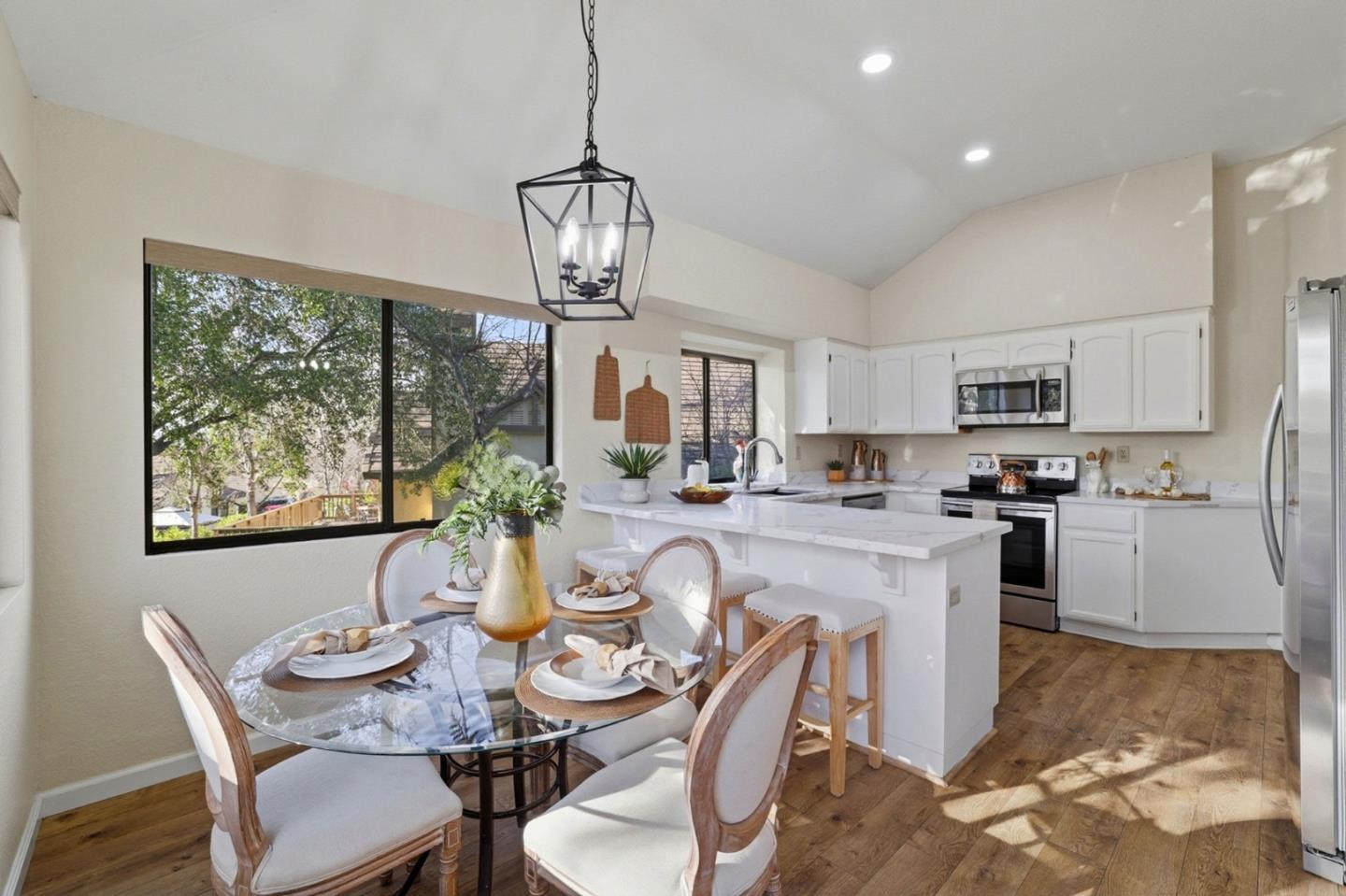 Detail Gallery Image 8 of 50 For 7527 Morevern Cir, San Jose,  CA 95135 - 2 Beds | 2/1 Baths