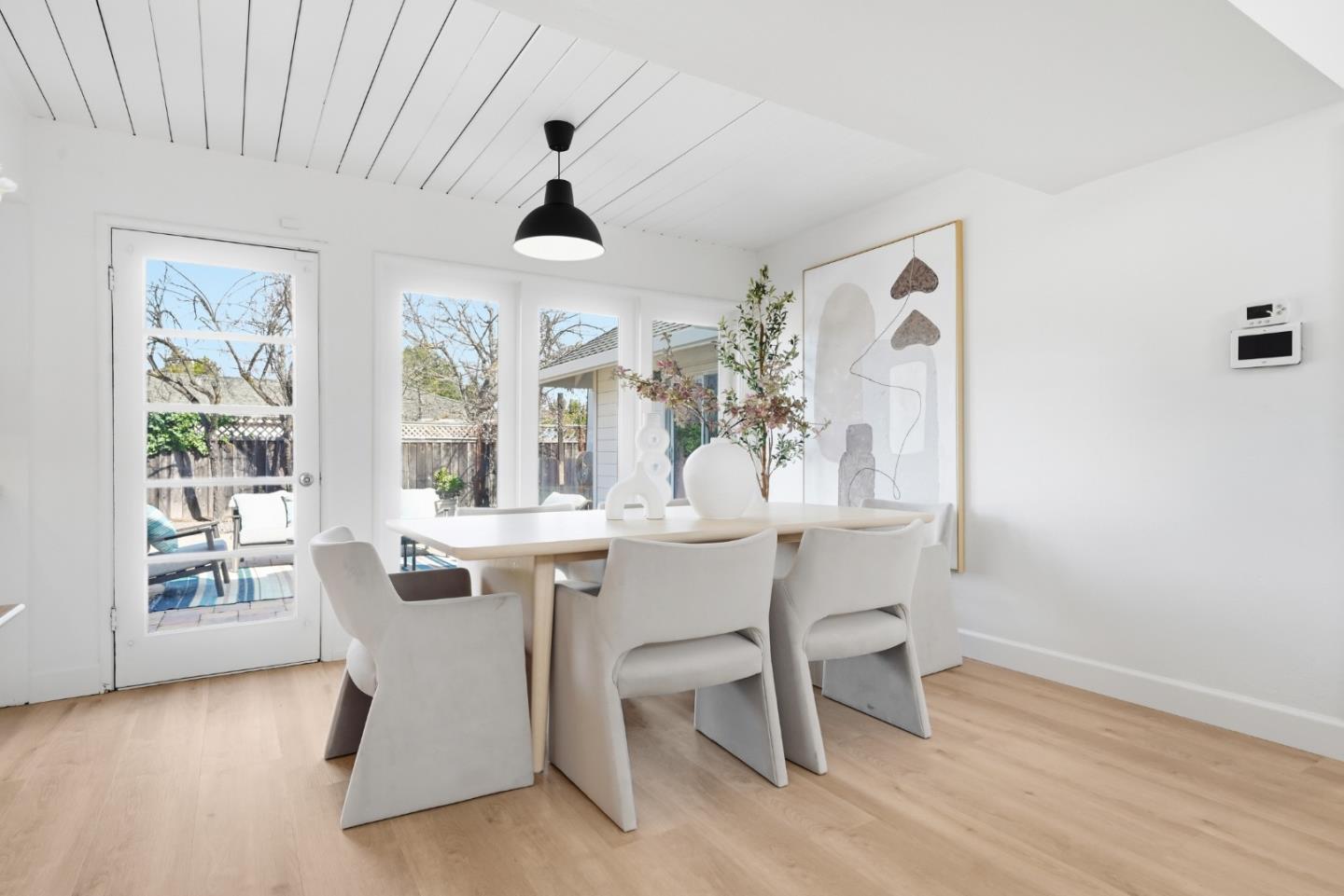 Detail Gallery Image 10 of 53 For 21060 Tulita Ct, Cupertino,  CA 95014 - 4 Beds | 2 Baths