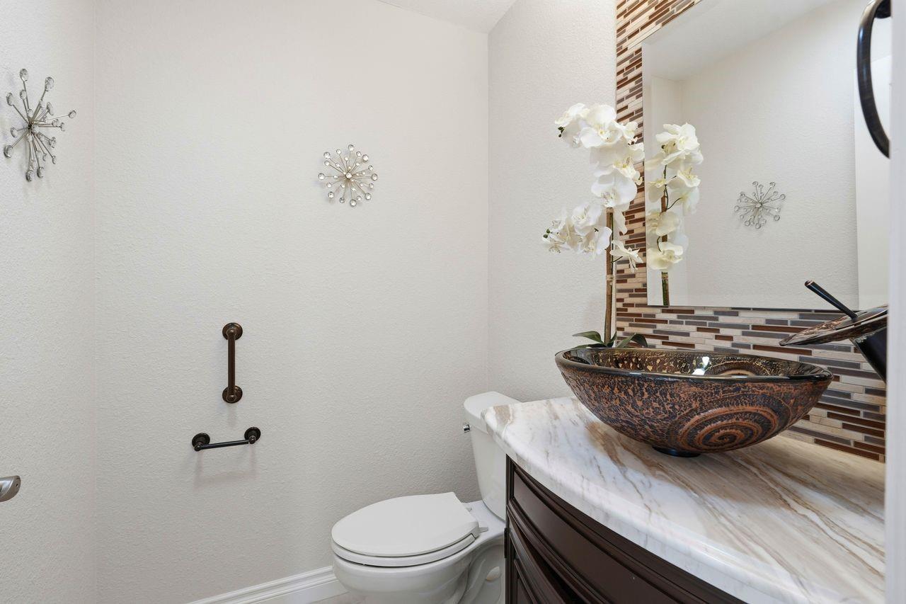 Photo #25: ML82035662 Listing: Photo #25