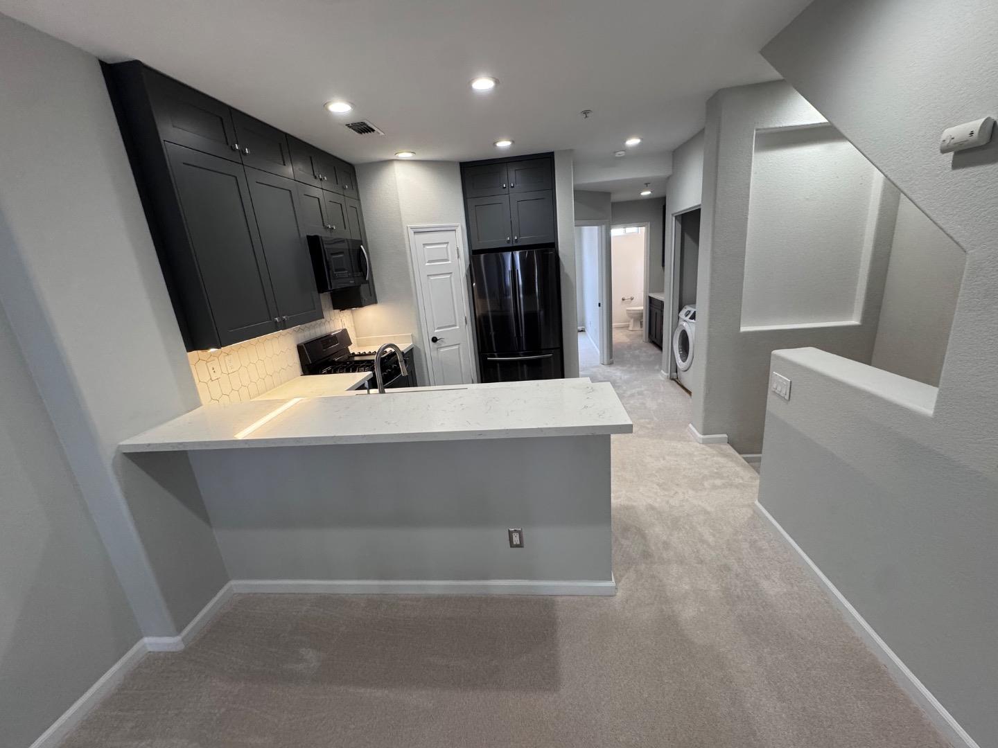 Detail Gallery Image 16 of 45 For 710 City Walk Pl #3,  Hayward,  CA 94541 - 3 Beds | 2/1 Baths