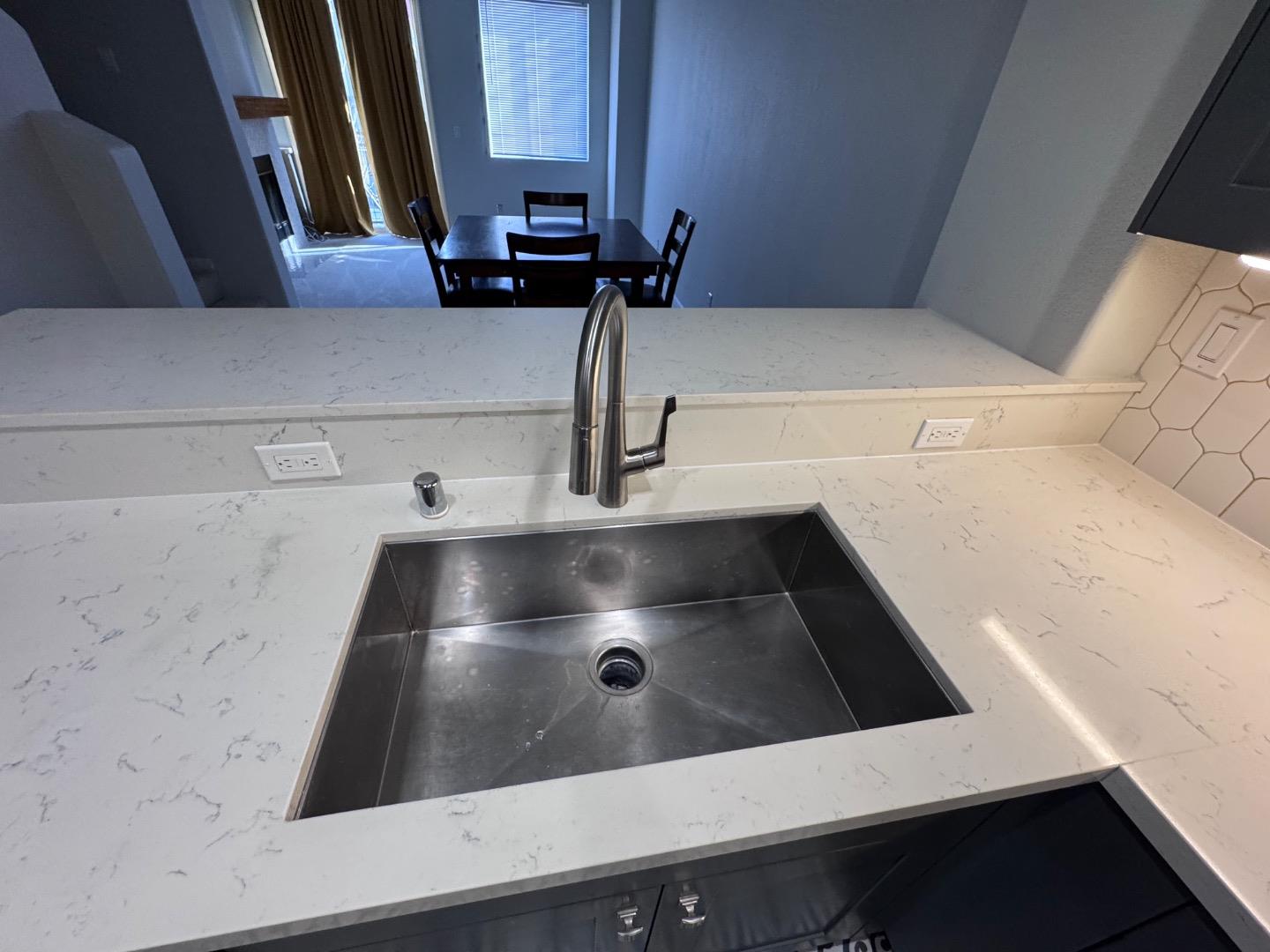 Detail Gallery Image 18 of 45 For 710 City Walk Pl #3,  Hayward,  CA 94541 - 3 Beds | 2/1 Baths