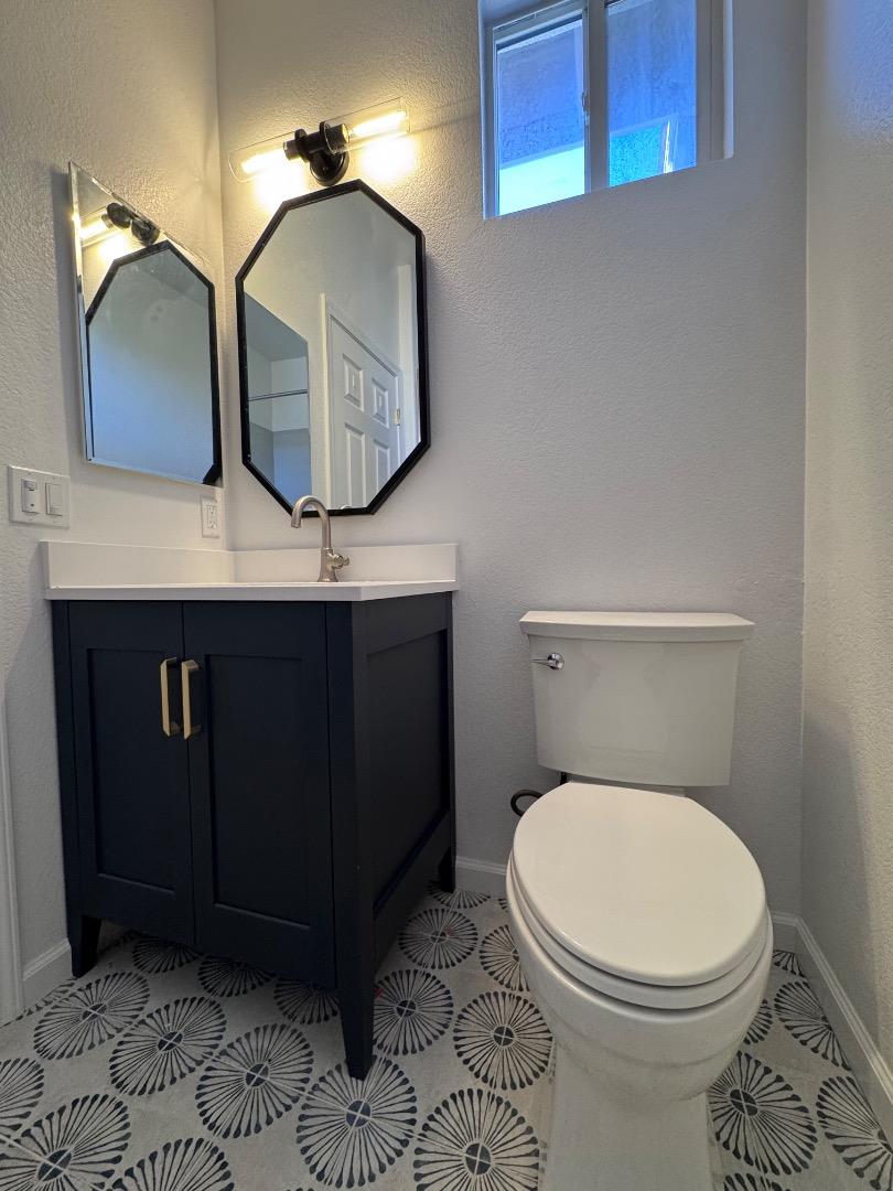 Detail Gallery Image 37 of 45 For 710 City Walk Pl #3,  Hayward,  CA 94541 - 3 Beds | 2/1 Baths