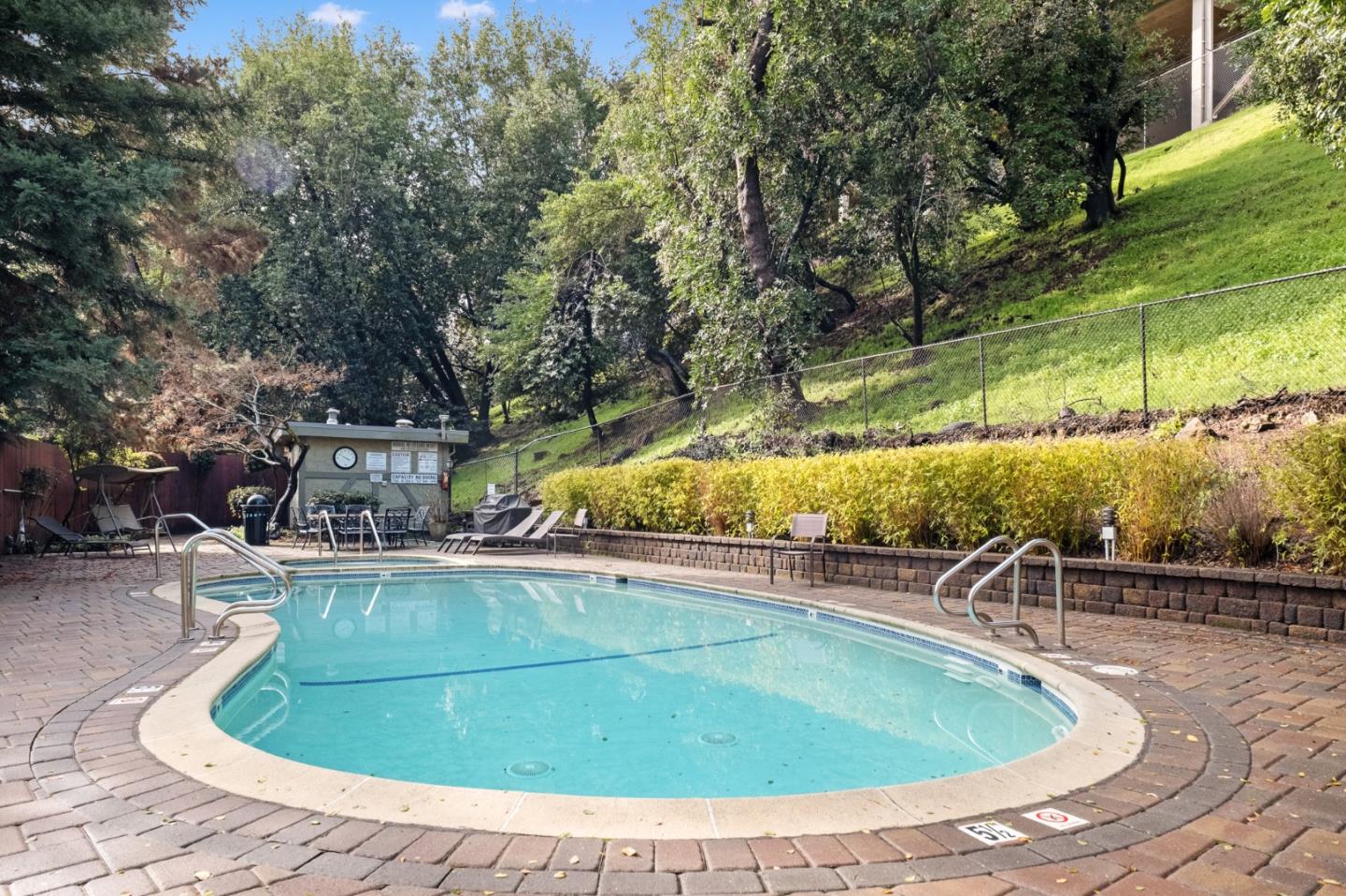 Detail Gallery Image 24 of 29 For 177 N El Camino Real Way #27,  San Mateo,  CA 94401 - 2 Beds | 1 Baths