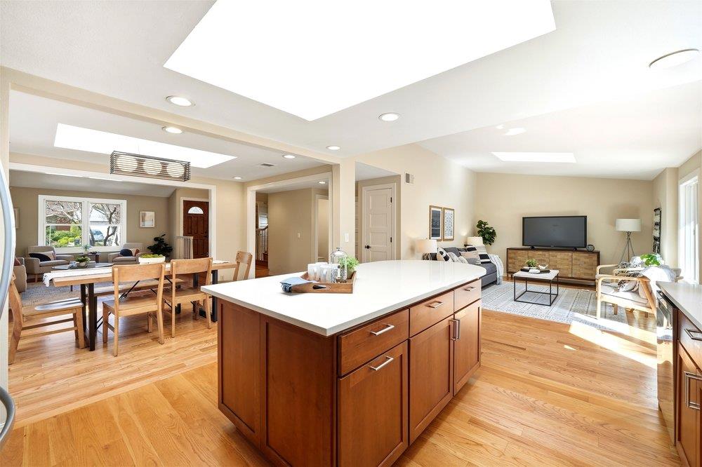 Detail Gallery Image 13 of 43 For 6270 Tweedholm Ct, San Jose,  CA 95120 - 5 Beds | 2/1 Baths