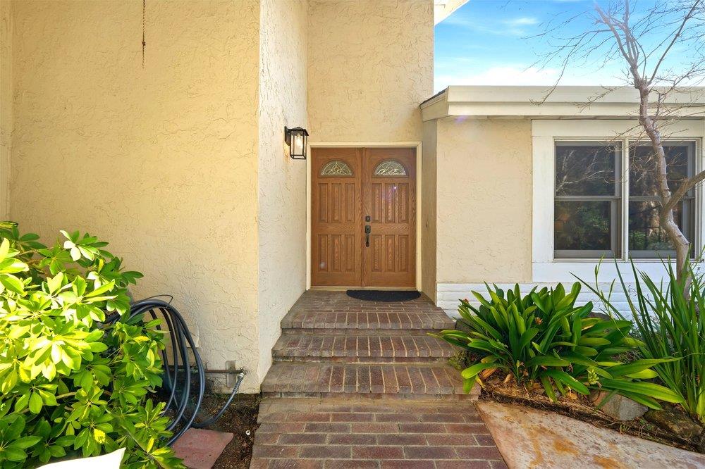 Detail Gallery Image 4 of 43 For 6270 Tweedholm Ct, San Jose,  CA 95120 - 5 Beds | 2/1 Baths