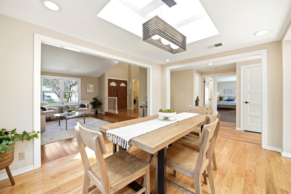 Detail Gallery Image 7 of 43 For 6270 Tweedholm Ct, San Jose,  CA 95120 - 5 Beds | 2/1 Baths