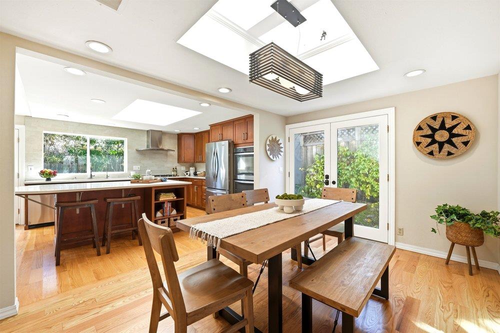 Detail Gallery Image 9 of 43 For 6270 Tweedholm Ct, San Jose,  CA 95120 - 5 Beds | 2/1 Baths