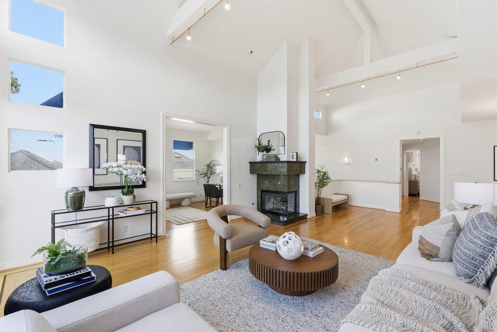 Detail Gallery Image 9 of 34 For 781 Mediterranean Ln, Redwood Shores,  CA 94065 - 2 Beds | 2 Baths