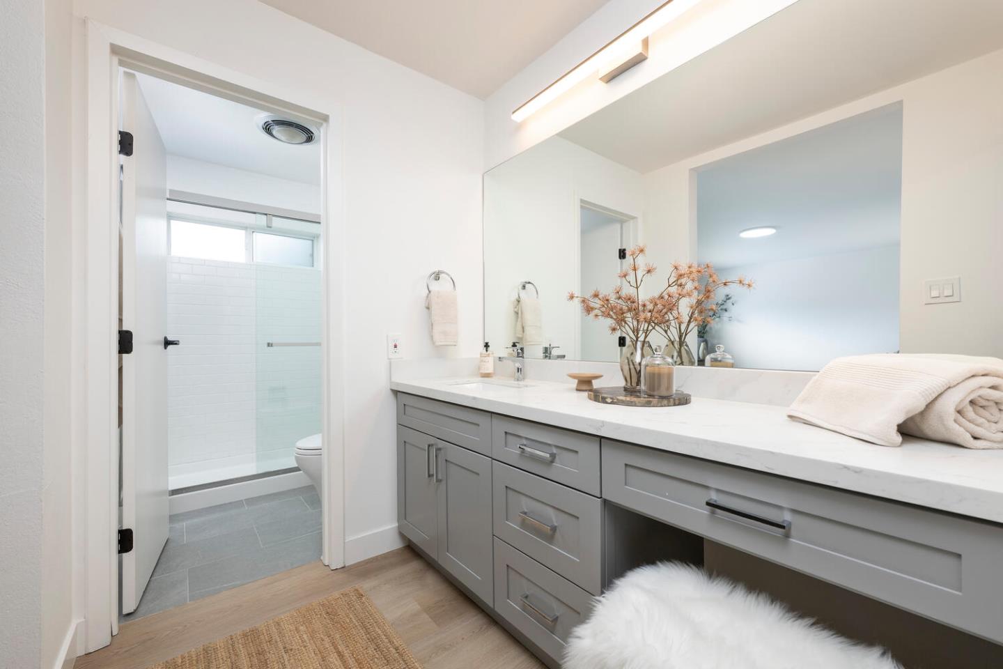 Detail Gallery Image 17 of 25 For 1500 Broadway #301,  Burlingame,  CA 94010 - 2 Beds | 2 Baths