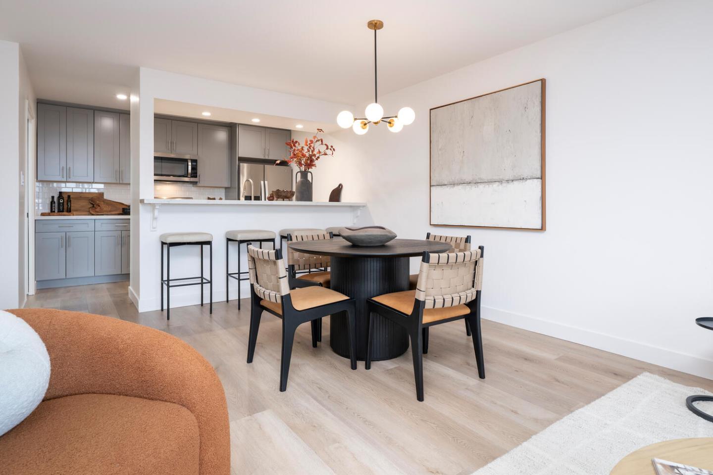 Detail Gallery Image 8 of 25 For 1500 Broadway #301,  Burlingame,  CA 94010 - 2 Beds | 2 Baths