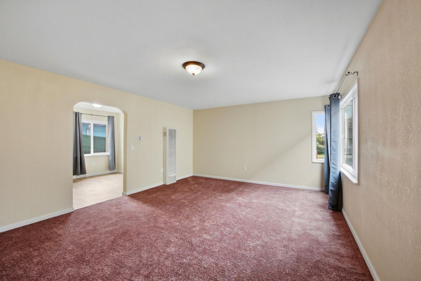 Detail Gallery Image 8 of 28 For 6928 Fresno St, Oakland,  CA 94605 - 9 Beds | 4 Baths