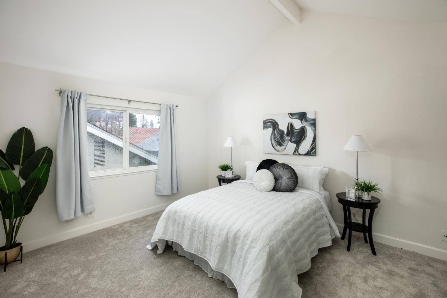 Detail Gallery Image 10 of 24 For 5625 Bluegrass Ln, San Jose,  CA 95118 - 4 Beds | 2/1 Baths