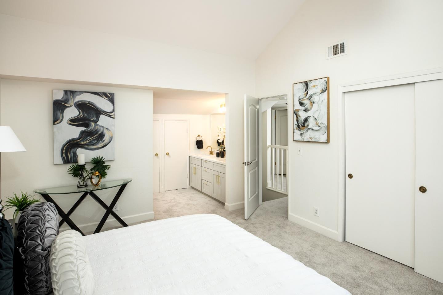 Detail Gallery Image 12 of 24 For 5625 Bluegrass Ln, San Jose,  CA 95118 - 4 Beds | 2/1 Baths