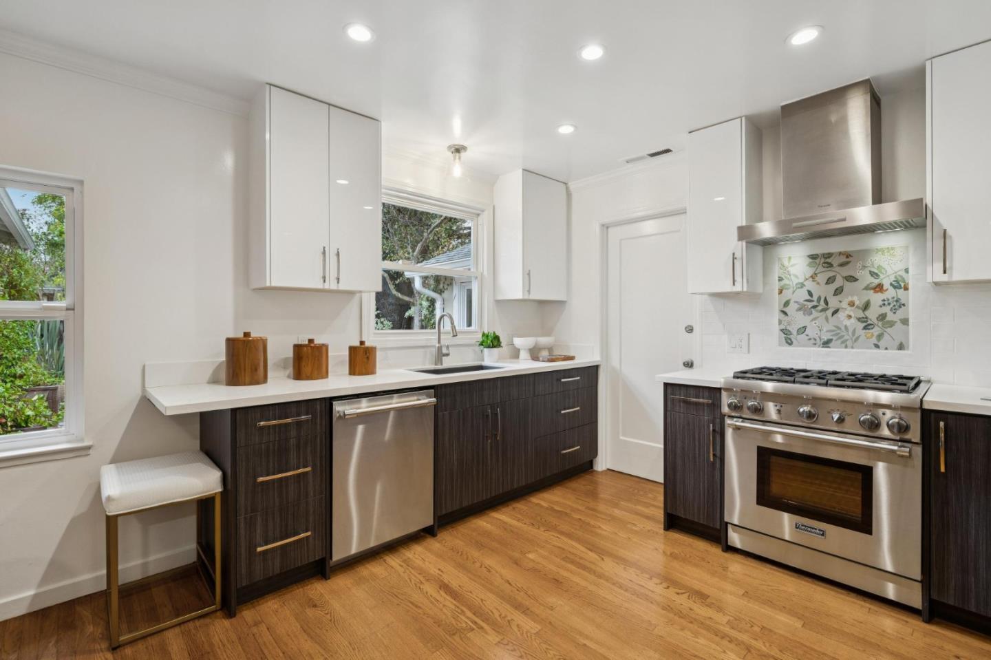 Detail Gallery Image 10 of 25 For 754 15th Ave, Menlo Park,  CA 94025 - 3 Beds | 2 Baths