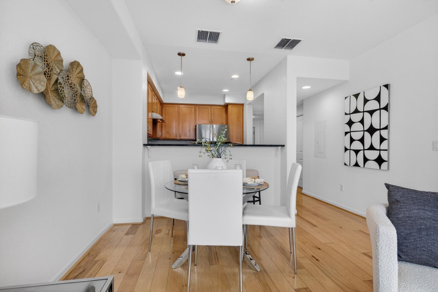 Detail Gallery Image 12 of 43 For 1388 Broadway #480,  Millbrae,  CA 94030 - 2 Beds | 2 Baths