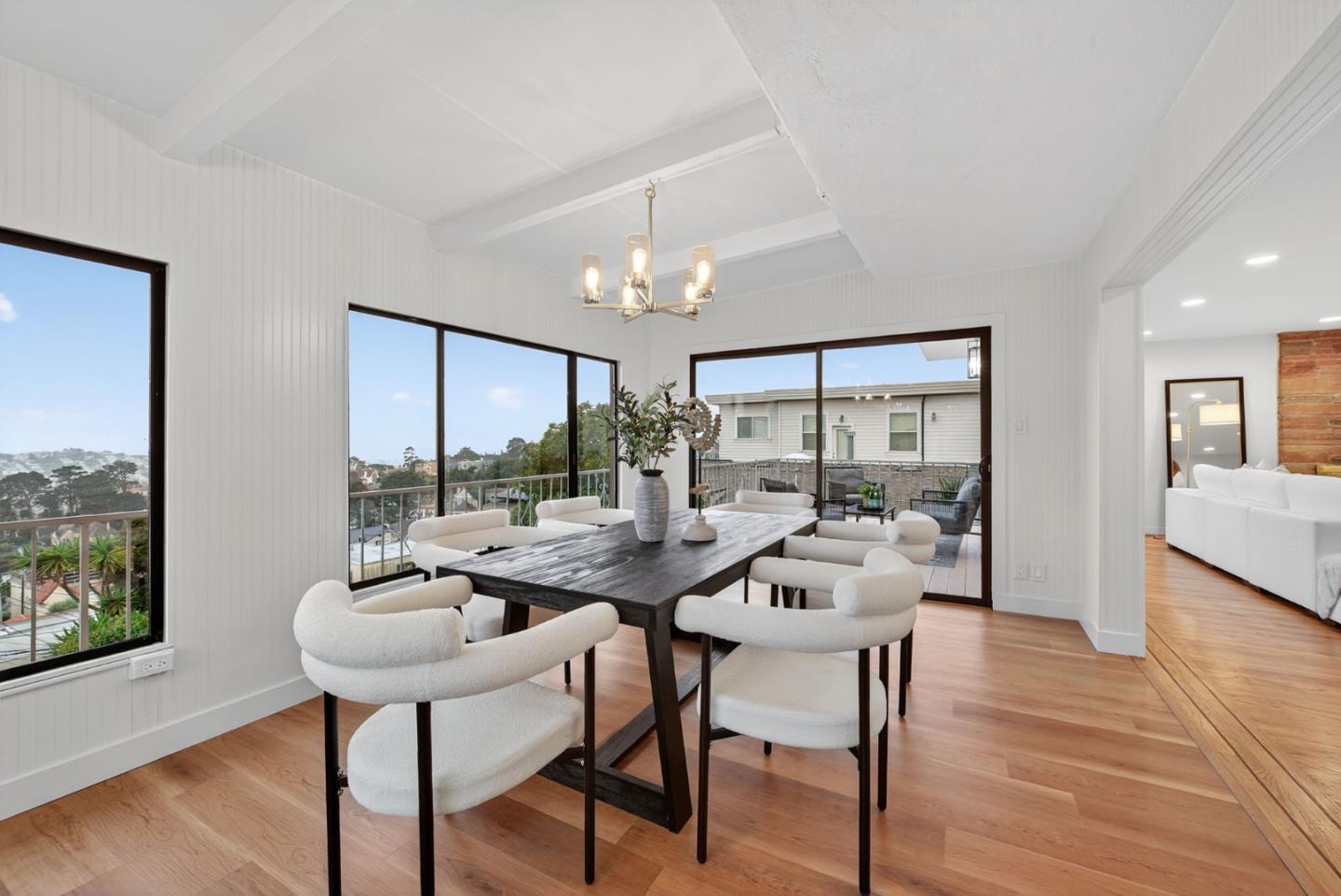 Detail Gallery Image 27 of 110 For 72 Cresta Vista Dr, San Francisco,  CA 94127 - 4 Beds | 3 Baths