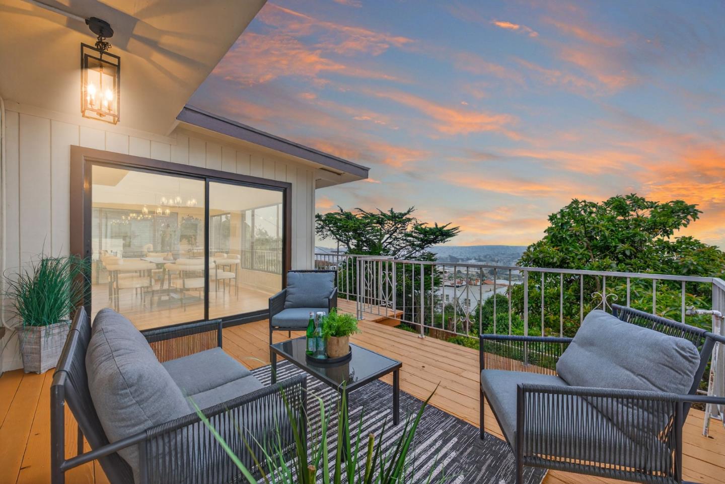 Detail Gallery Image 5 of 110 For 72 Cresta Vista Dr, San Francisco,  CA 94127 - 4 Beds | 3 Baths