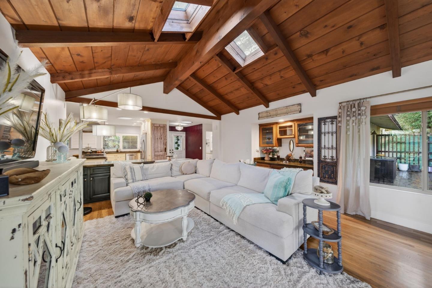 Detail Gallery Image 10 of 58 For 17490 Blue Jay Dr, Morgan Hill,  CA 95037 - 3 Beds | 2 Baths