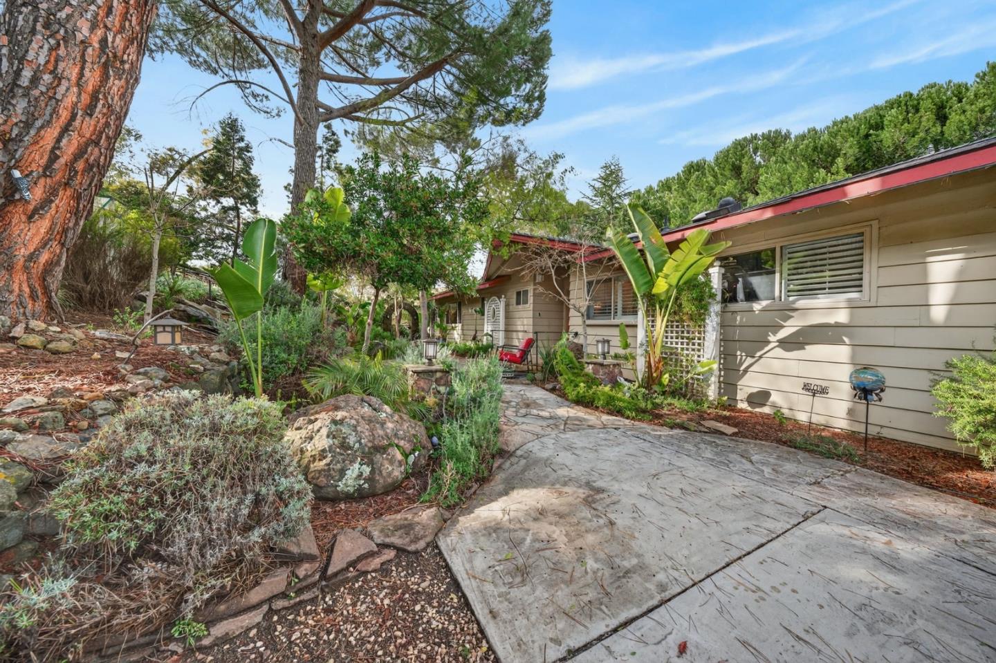 Detail Gallery Image 2 of 58 For 17490 Blue Jay Dr, Morgan Hill,  CA 95037 - 3 Beds | 2 Baths