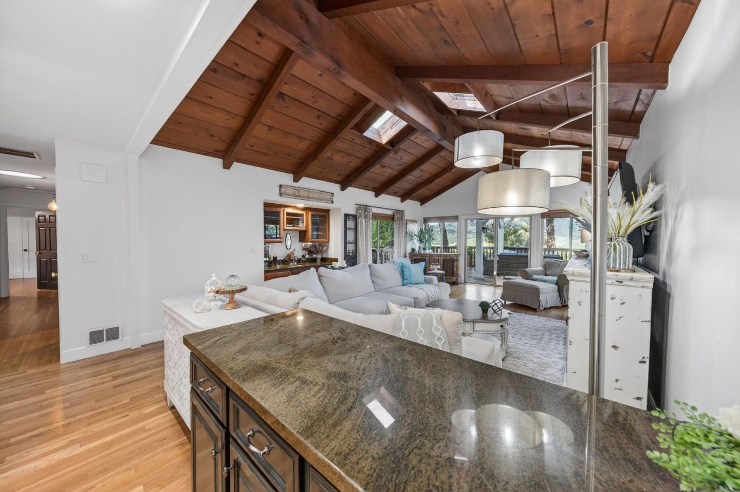 Detail Gallery Image 21 of 58 For 17490 Blue Jay Dr, Morgan Hill,  CA 95037 - 3 Beds | 2 Baths