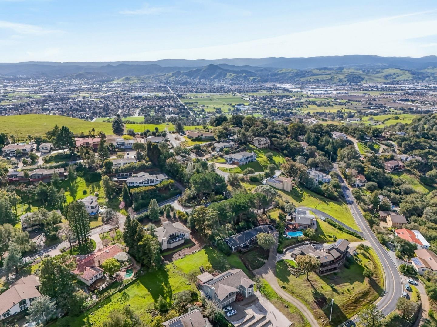 Detail Gallery Image 42 of 58 For 17490 Blue Jay Dr, Morgan Hill,  CA 95037 - 3 Beds | 2 Baths