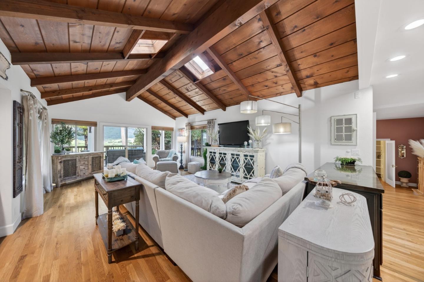 Detail Gallery Image 8 of 58 For 17490 Blue Jay Dr, Morgan Hill,  CA 95037 - 3 Beds | 2 Baths