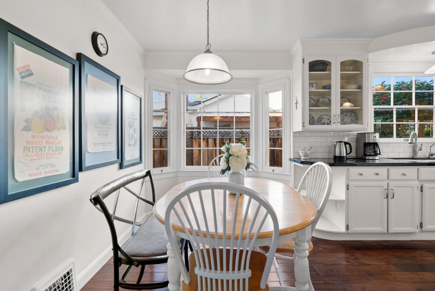 Detail Gallery Image 13 of 55 For 1660 Hanchett Ave, San Jose,  CA 95128 - 3 Beds | 3 Baths