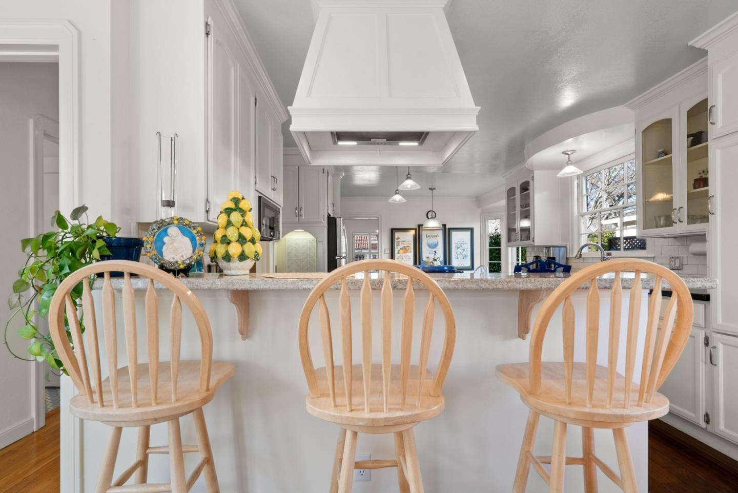 Detail Gallery Image 15 of 55 For 1660 Hanchett Ave, San Jose,  CA 95128 - 3 Beds | 3 Baths