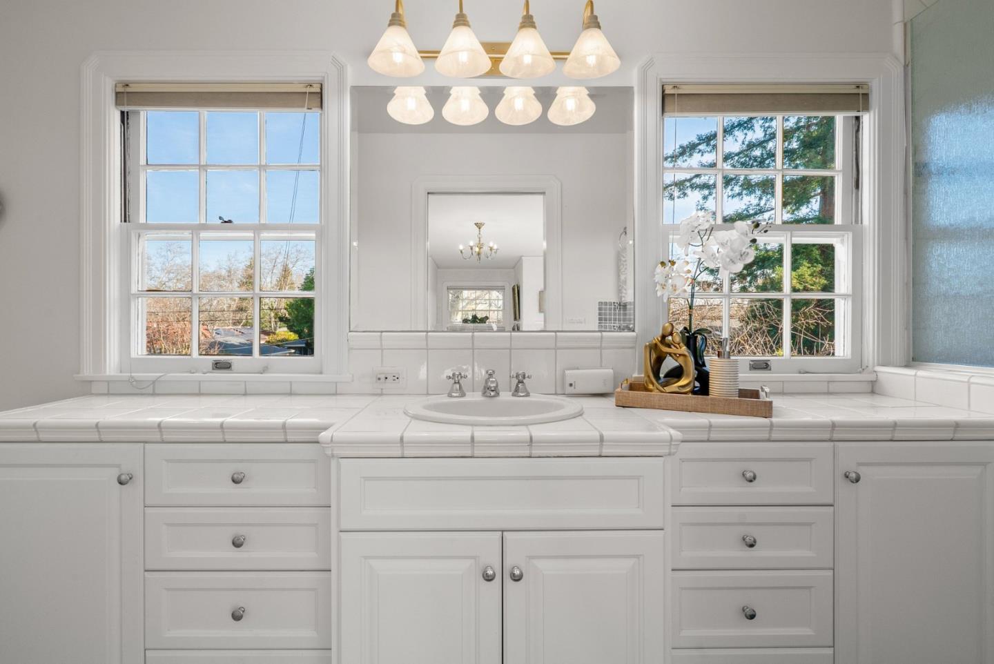 Detail Gallery Image 22 of 55 For 1660 Hanchett Ave, San Jose,  CA 95128 - 3 Beds | 3 Baths