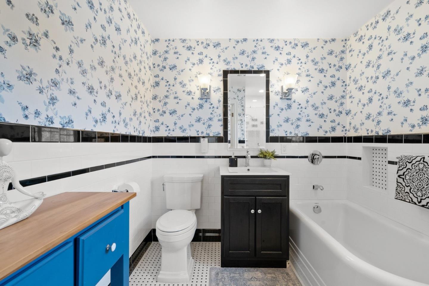 Detail Gallery Image 27 of 55 For 1660 Hanchett Ave, San Jose,  CA 95128 - 3 Beds | 3 Baths