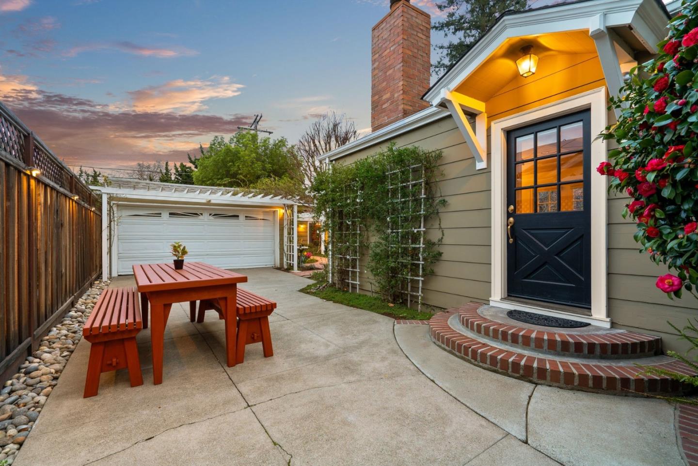 Detail Gallery Image 39 of 55 For 1660 Hanchett Ave, San Jose,  CA 95128 - 3 Beds | 3 Baths