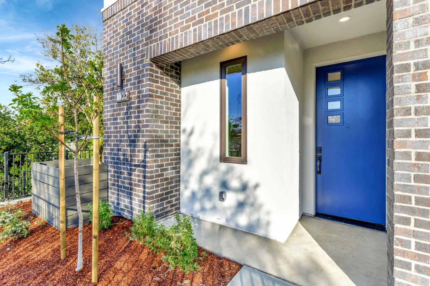 Detail Gallery Image 2 of 25 For 1101 Juana Ct, Palo Alto,  CA 94303 - 4 Beds | 4 Baths