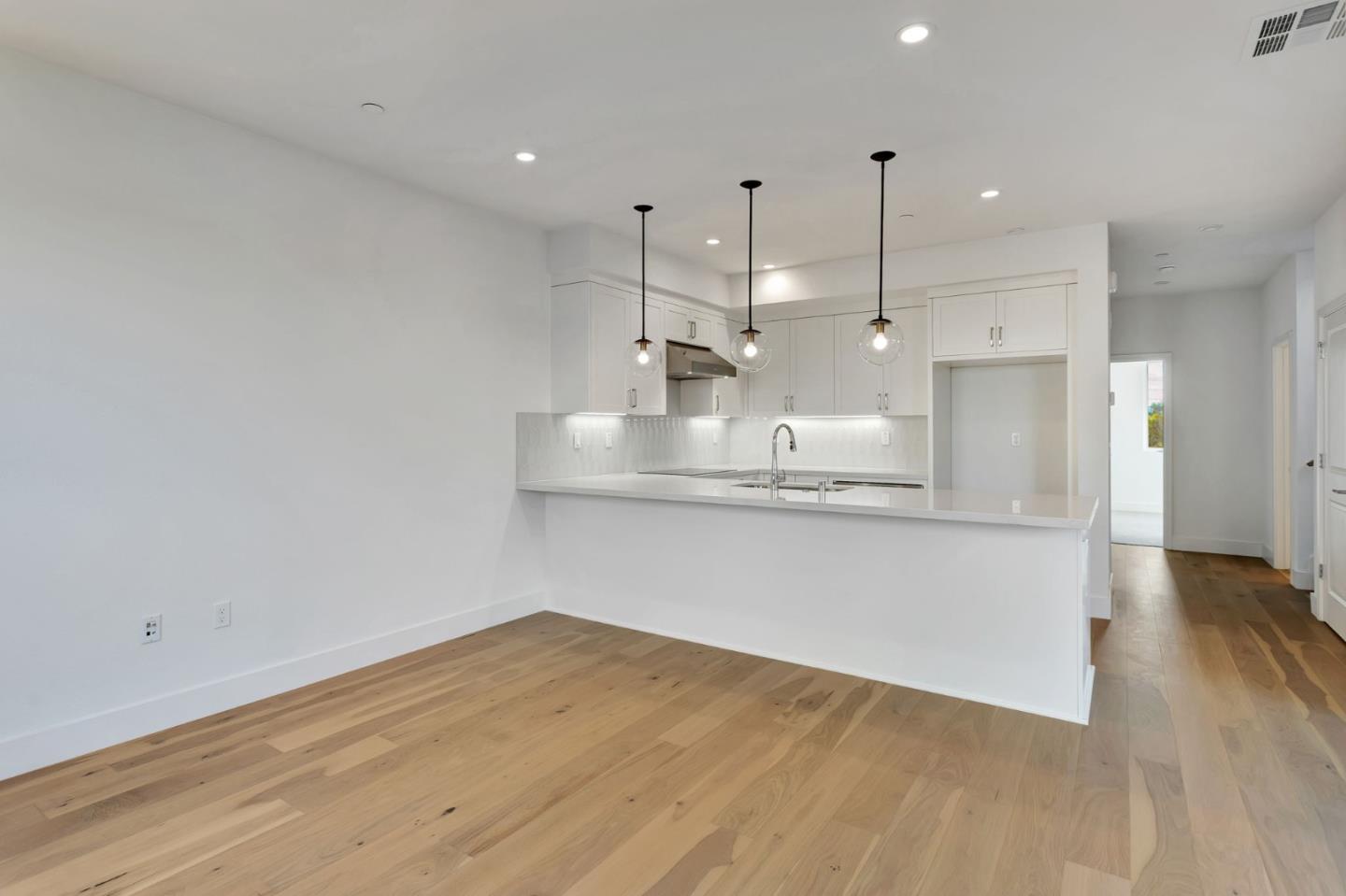 Detail Gallery Image 5 of 25 For 1101 Juana Ct, Palo Alto,  CA 94303 - 4 Beds | 4 Baths