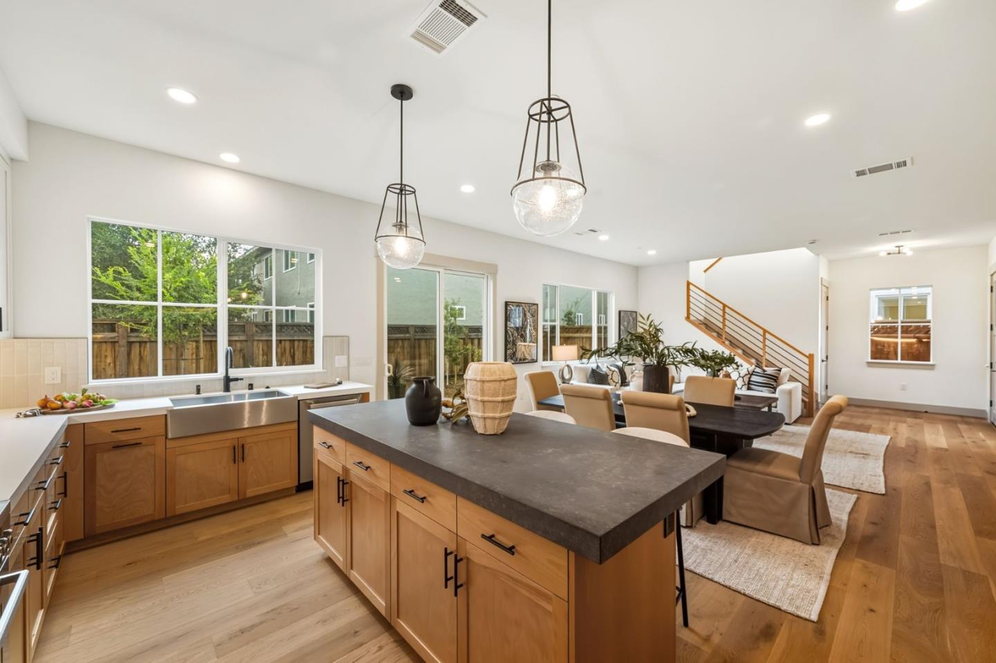 Detail Gallery Image 12 of 34 For 4913 Vivi Pl, San Jose,  CA 95124 - 4 Beds | 3 Baths